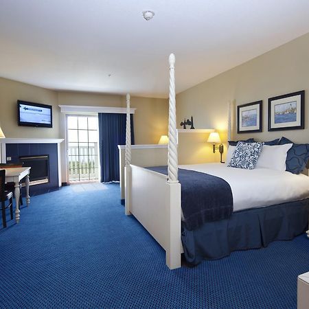 Blue Harbor Resort & Spa Шебойган Стая снимка