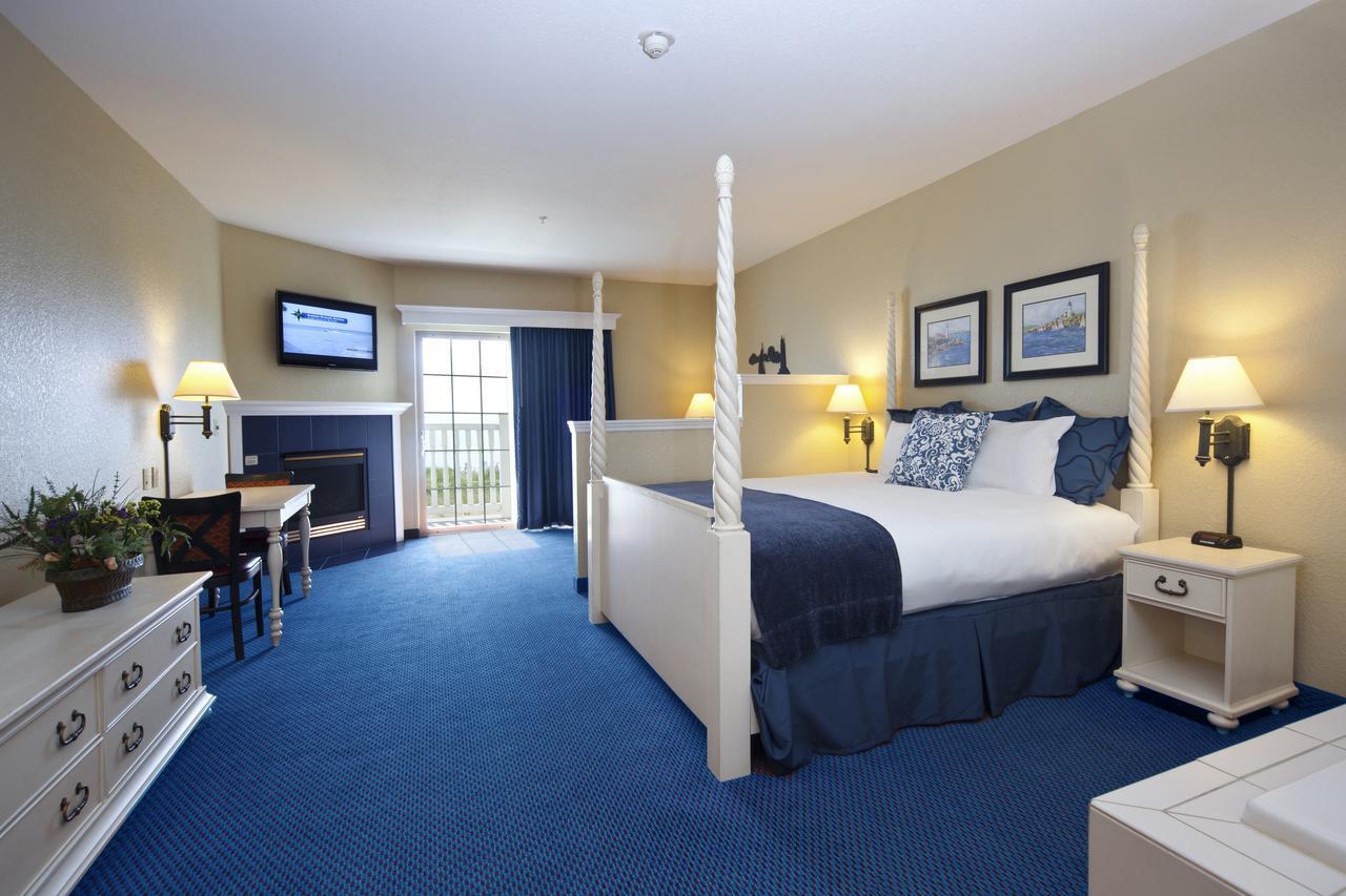 Blue Harbor Resort & Spa Шебойган Стая снимка