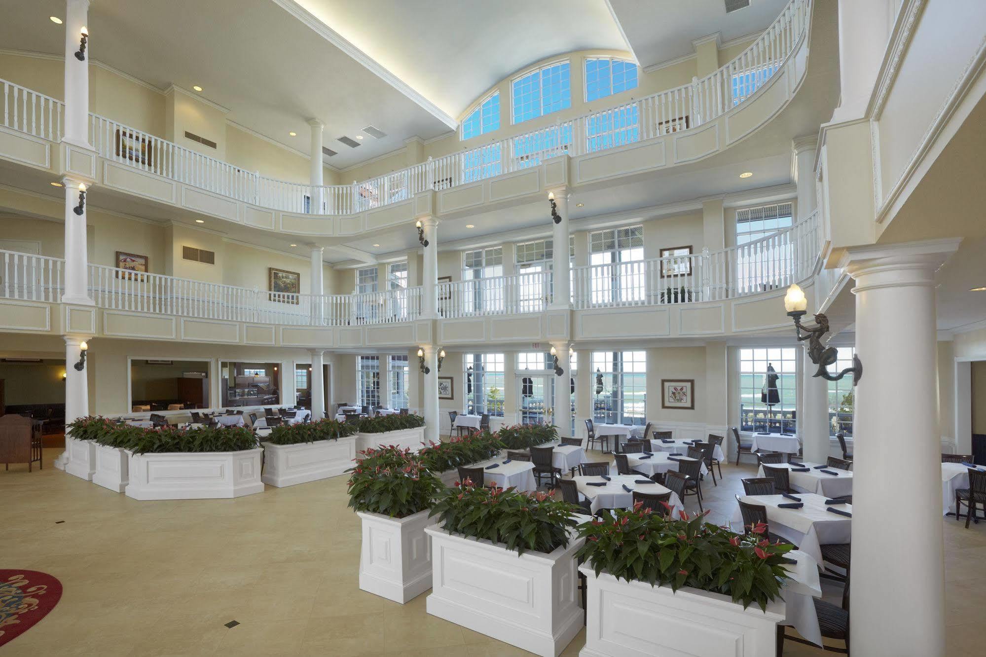 Blue Harbor Resort & Spa Шебойган Екстериор снимка